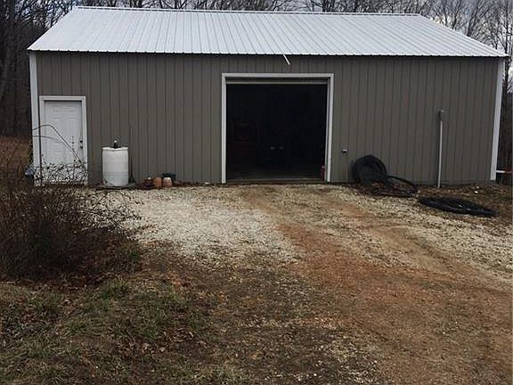 3rd image of 17197 S Black Oak