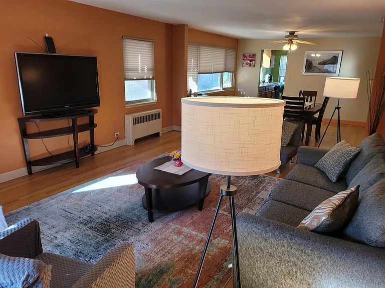 3044 W Addison St #2 — Photo 5
