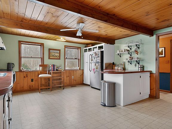 4th image of 69 Old Orchard Road