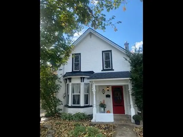 34 Chisholm St, Cambridge, ON N1R 4E2