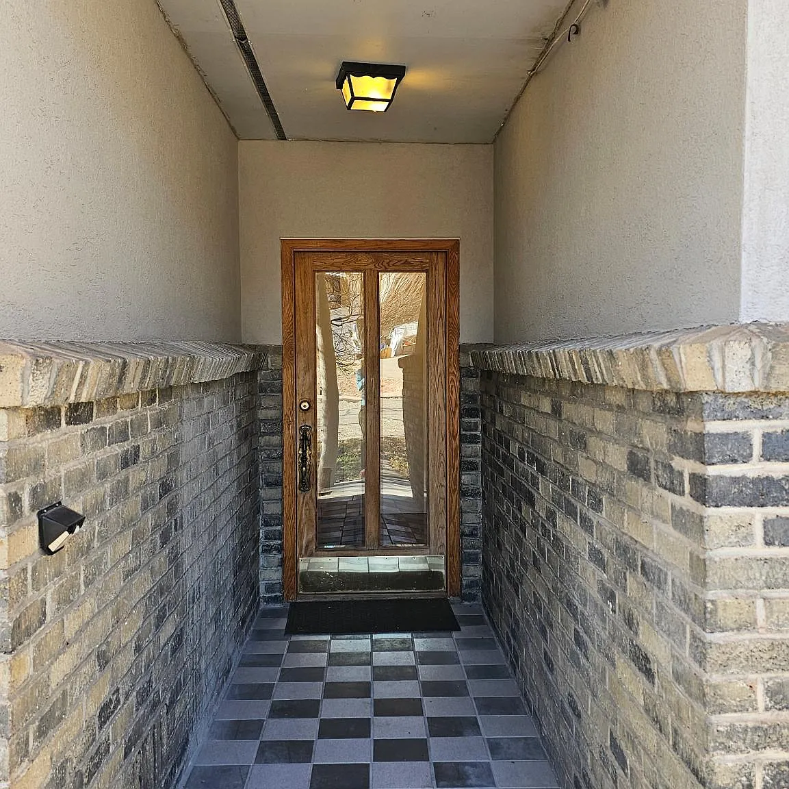 368 Hillside Dr — Photo 2
