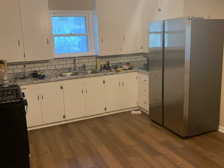 512 Milton St — Photo 5