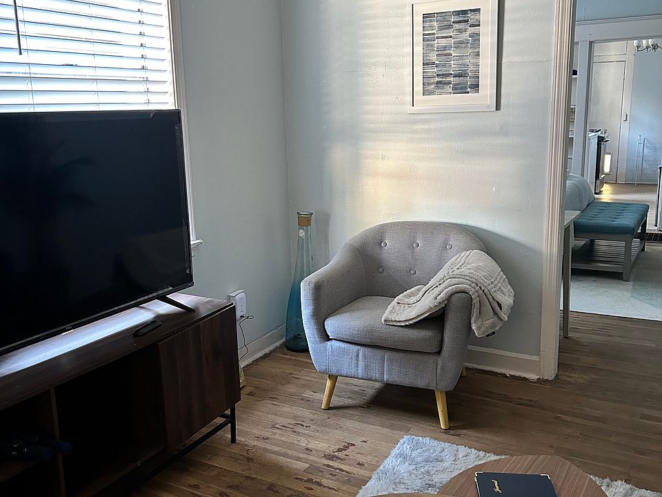 1st image of 2093 Walker Ave