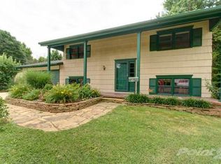 1702 W Glenwood St, Springfield, MO 65807