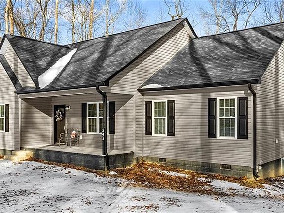 2nd image of 543 Beaver Dam Rd