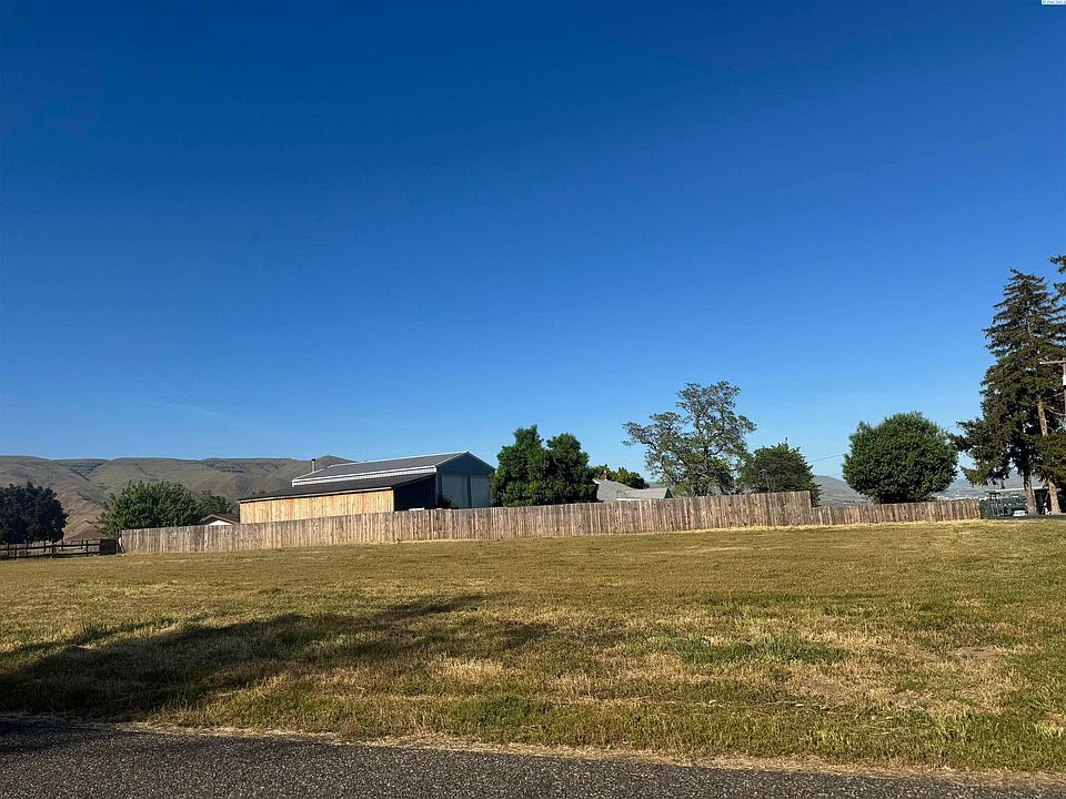 2nd image of Nka Valleyveiw Dr