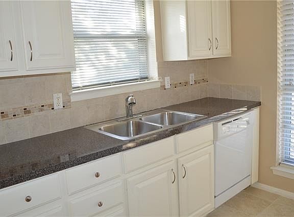 5th image of 1300 Berkeley Dr