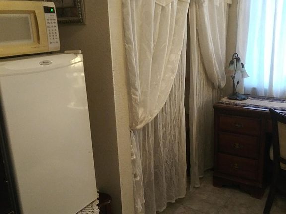13x13 sqf room
