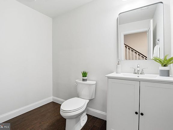 4th image of 17354 Redshank Rd