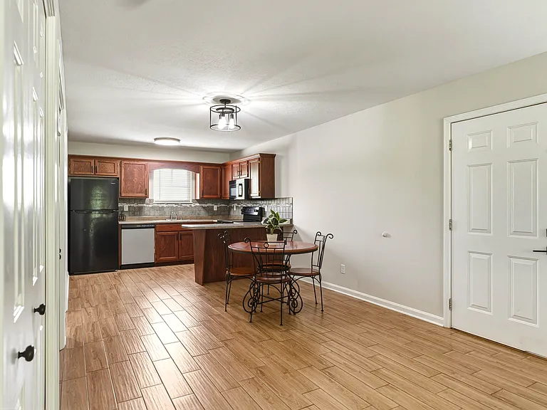 951 Pine Valley Dr #112 — Photo 11