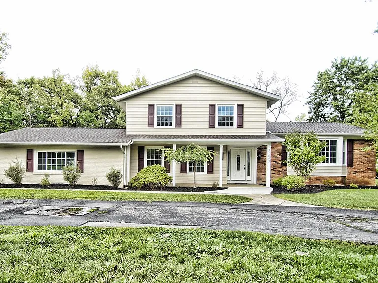 31049 S Woodland Rd — Photo 1