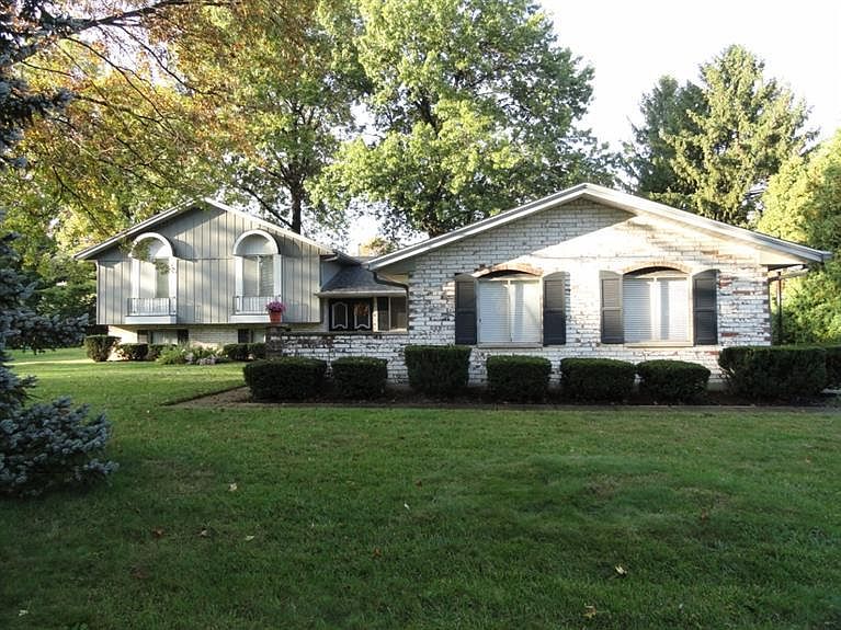 1st image of 985 Marycrest Ln