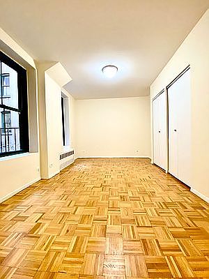 3rd image of 519 E 78th St APT 1F