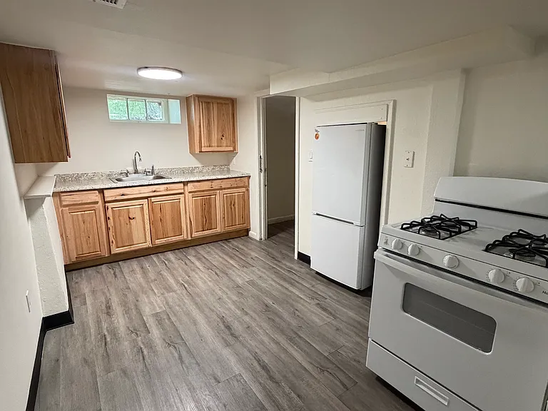 1213 Quincy St #5 — Photo 2