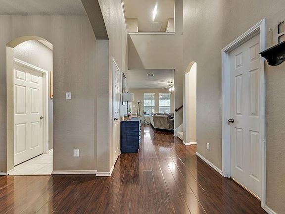 2nd image of 4012 Hillhaven Dr