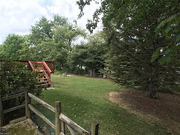 3rd image of 295 Sturbridge Dr