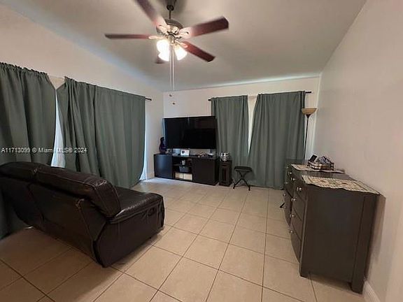 2nd image of 5534 Lakewood Cir S #5534