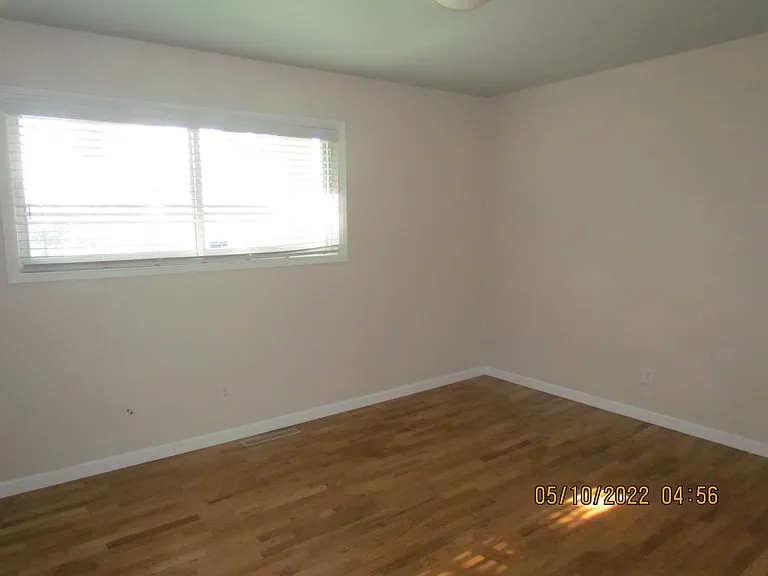 1923 S 223rd St — Photo 11