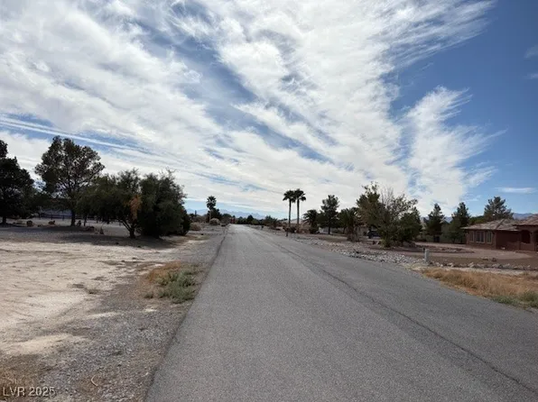 3841 Manse Rd, Pahrump, NV 89061