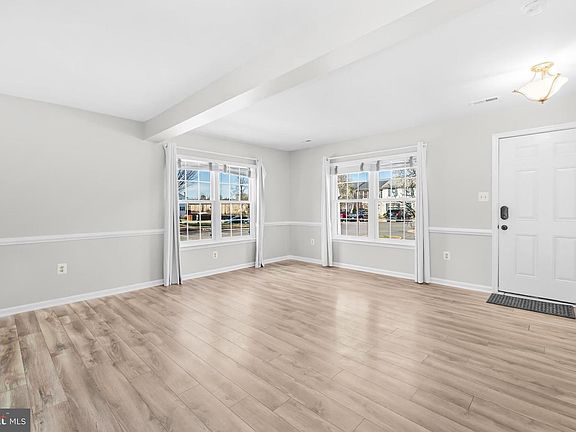 3rd image of 6651 Hunting Path Rd