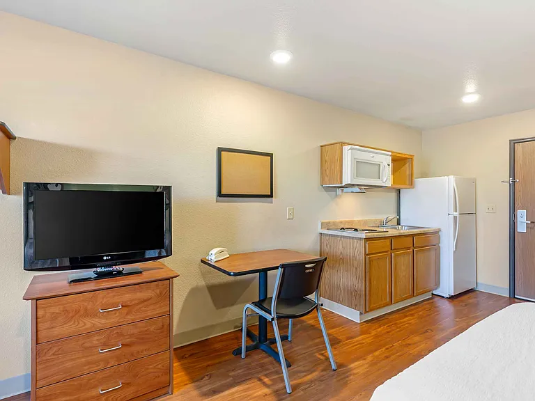 Studio Suite - 2 Full Beds
