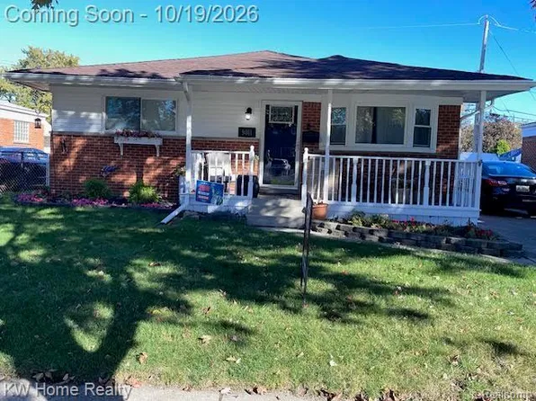 9011 Laurence Ave, Allen Park, MI 48101