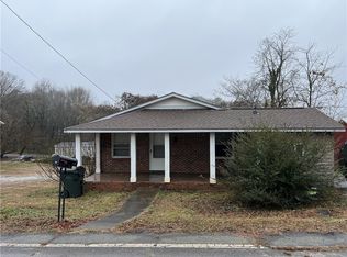 206 Dickson St, Westminster, SC 29693