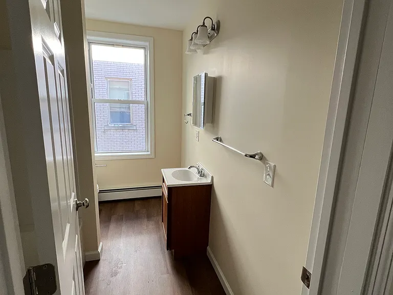 26 Sherman St — Photo 8