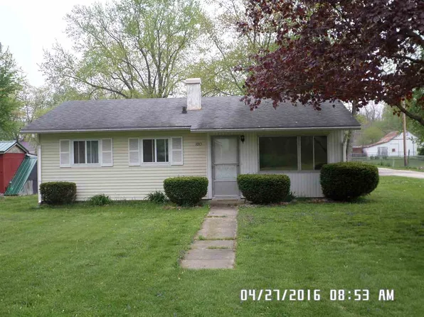 1013 Liberty St, Veedersburg, IN 47987