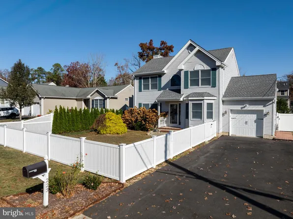 223 Serpent Ln, Manahawkin, NJ 08050