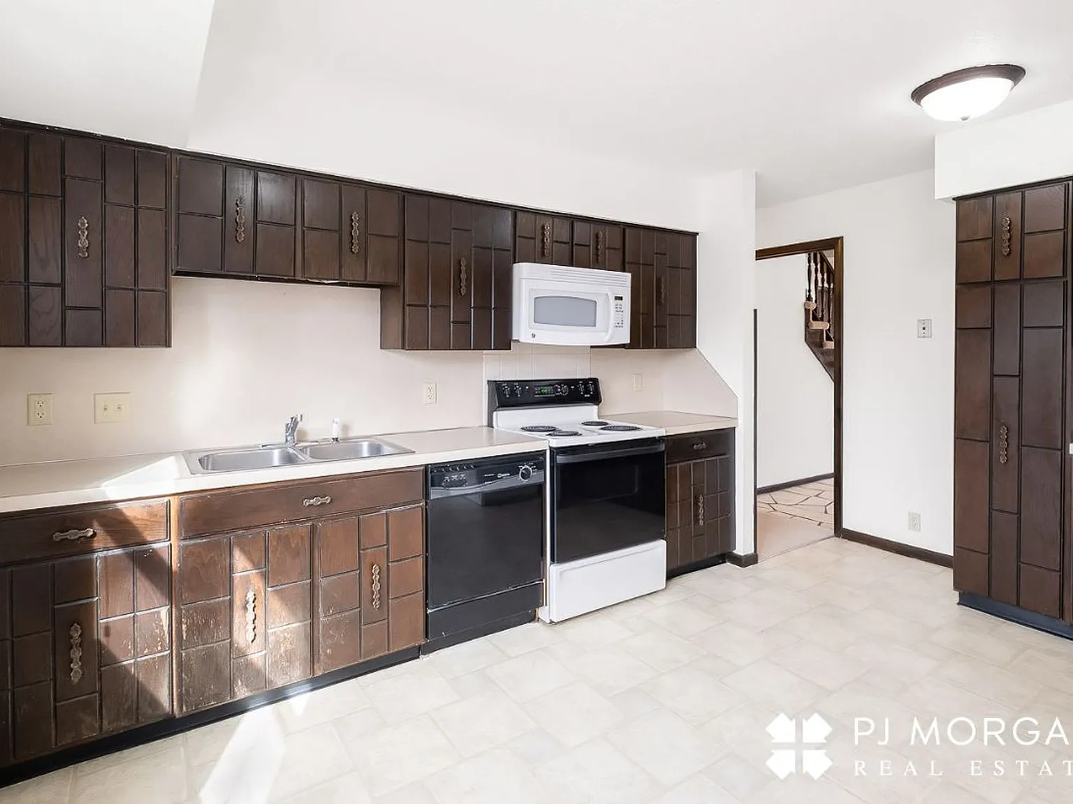 3 Bed 3 Bath Duplex — Photo 2