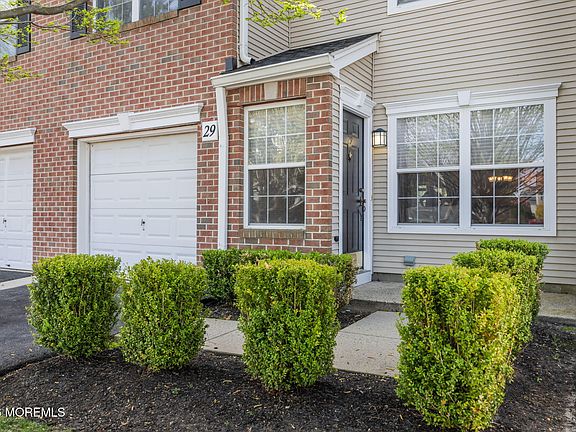 2nd image of 29 Whitemarsh Drive