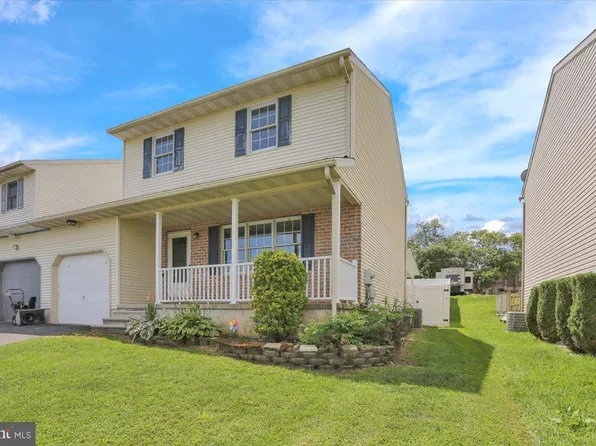 550 Wyatt Dr, Blandon, PA 19510