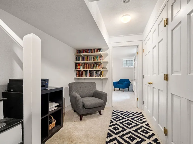 205 Brattle St — Photo 24