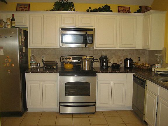 4th image of 3234 Banksfield Ct