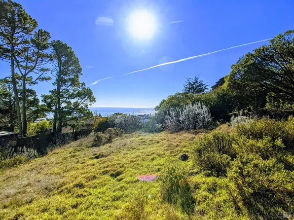 4 White Way, Muir Beach, CA 94965