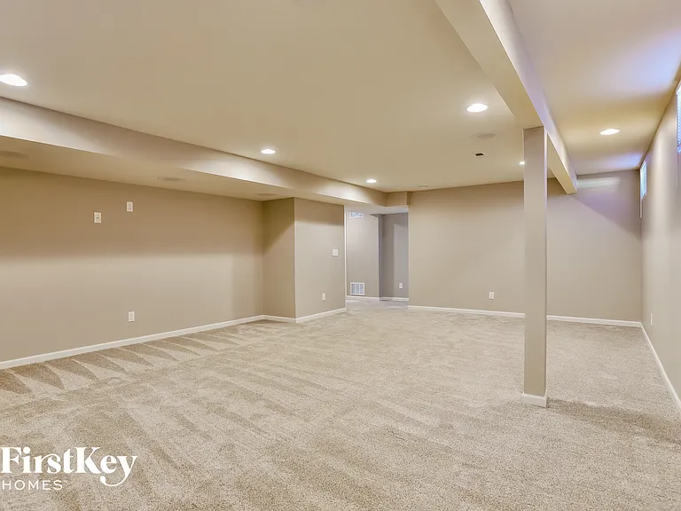 283 Cambridgeshire Ct — Photo 13