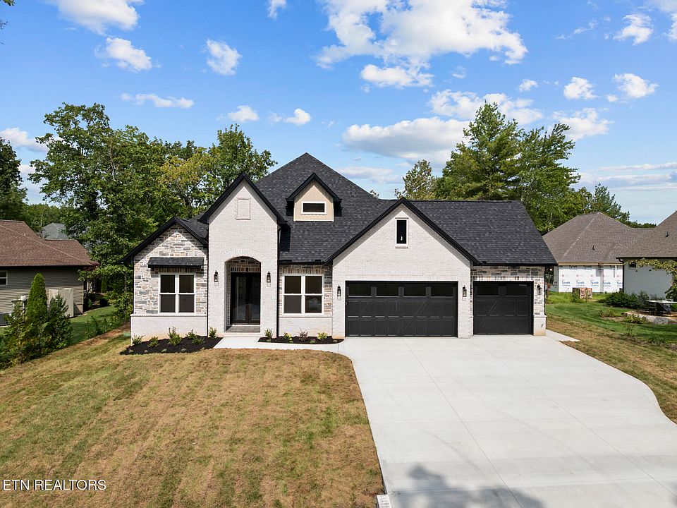 1st image of 118 Hedgewood Point