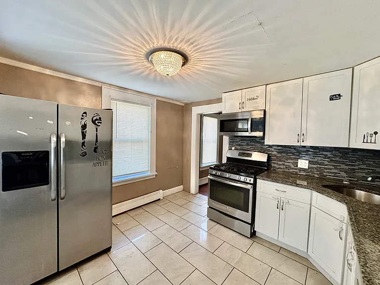 380 Seminary Ave #1 — Photo 2