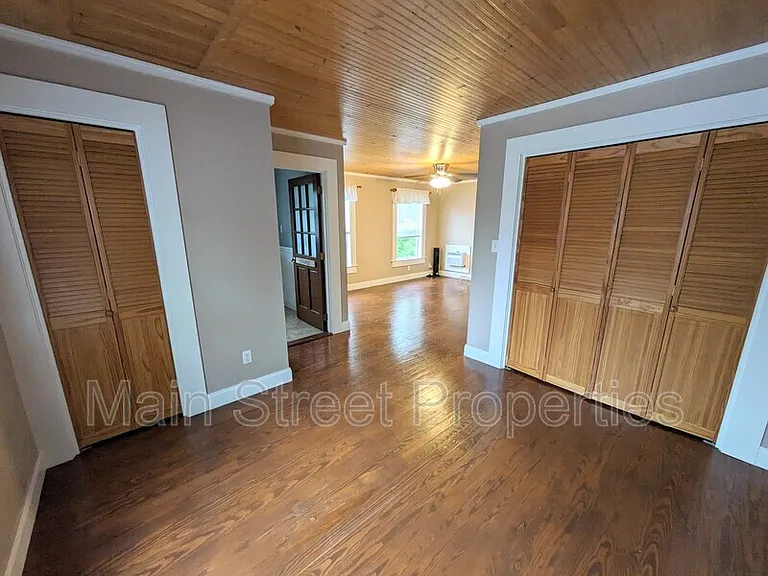 1705 N 17th Ave — Photo 6