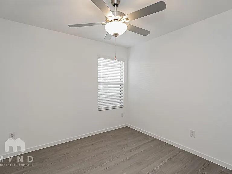 10108 Dalgreen Cir — Photo 18