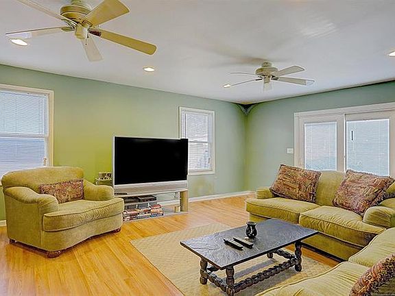 5th image of 1407 Marshall St