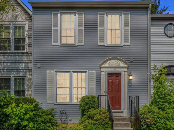 725 Acorn Ct, Warrenton, VA 20186