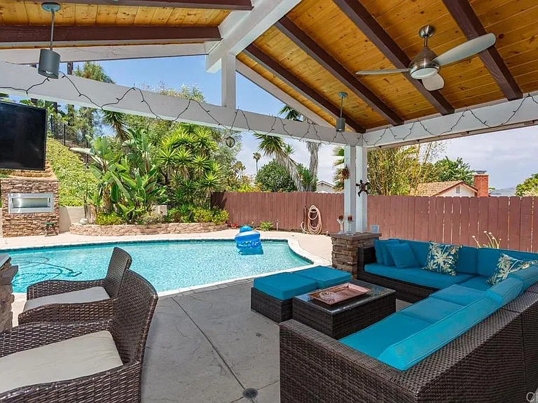 812 Crest Dr — Photo 40