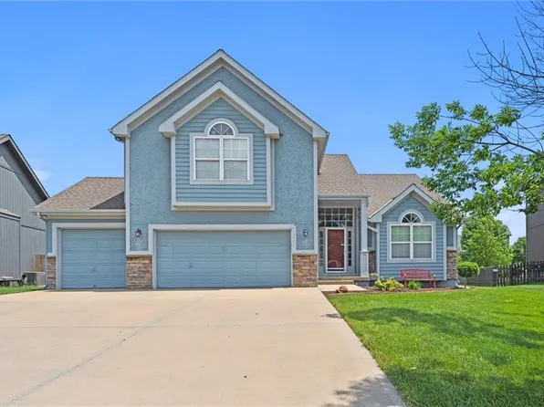 18481 Butternut St, Gardner, KS 66030