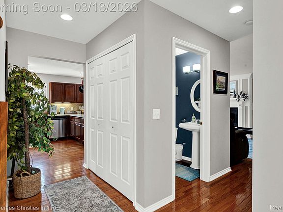 5th image of 3813 Rochester Rd