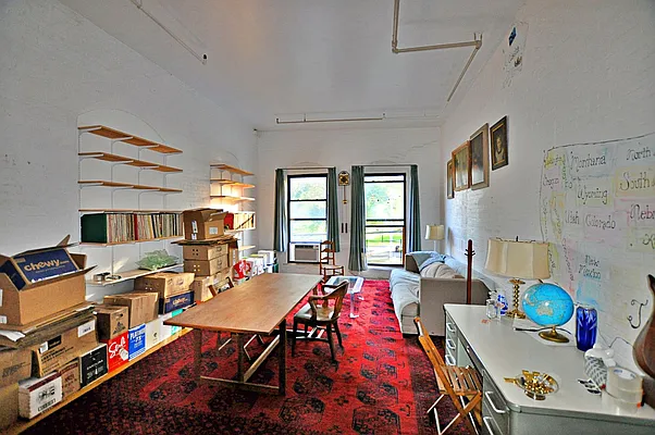 Rented by EXR | media 18