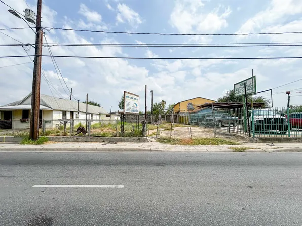 303 E Saunders St, Laredo, TX 78041