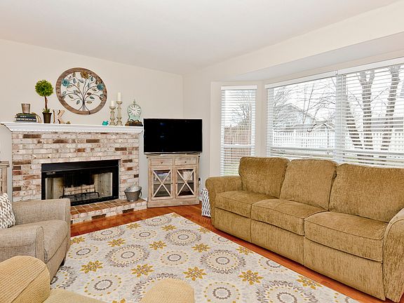 4th image of 16882 Babler View Dr
