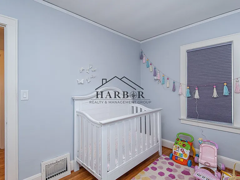 1234 2nd St NW — Photo 9